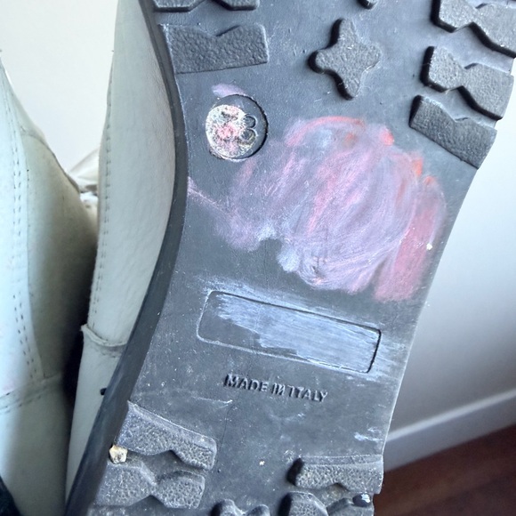 MADE IN ITALY White Leather/Suede Lace Up Boots - Picture 7 of 11